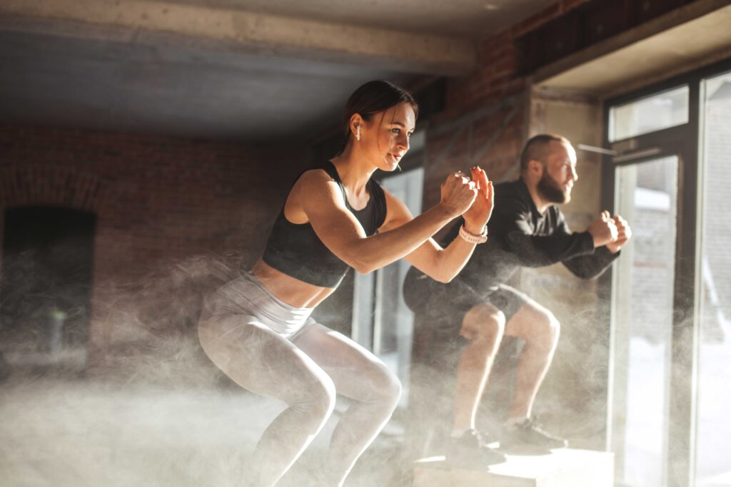 Sai cos'è il CrossFit e come funziona? 

Il Crossfit non è solo uno sport, ma un entusiasmante programma di allenamento che va ben oltre il fitness e il benessere fisico.